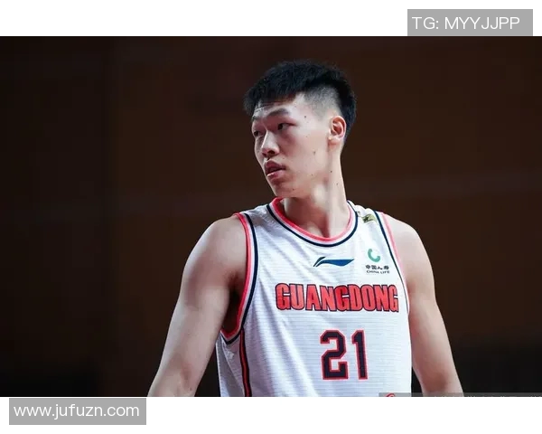 张昊：从普通少年到篮球明星的奋斗历程与心路历程分享